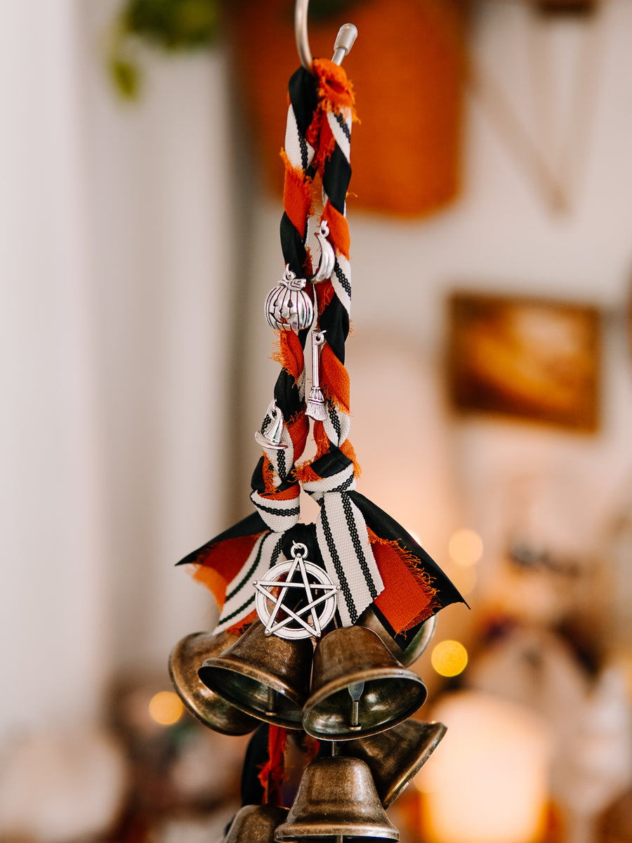 Door Hanger Witch Bells: Spooky – Twig And Stone