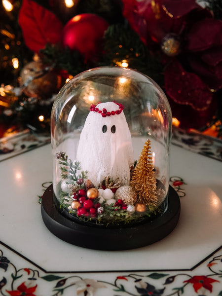 Yuletide Winter Ghostie In Glass Cloche