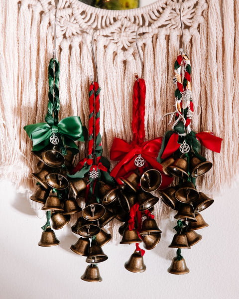 Door Hanger Witch Bells: Yule