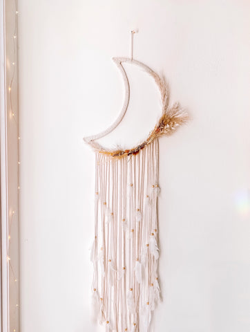 Macrame & Dried Floral Moon